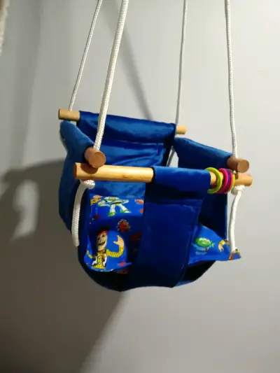 Columpio para bebé con diseño - miniatura 3