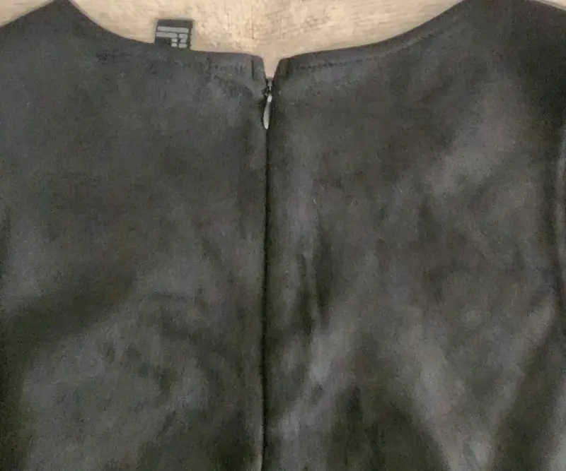 Vestido negro sin mangas - 2