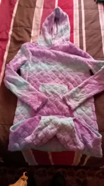 Sweater amarillo para mujer - miniatura 4
