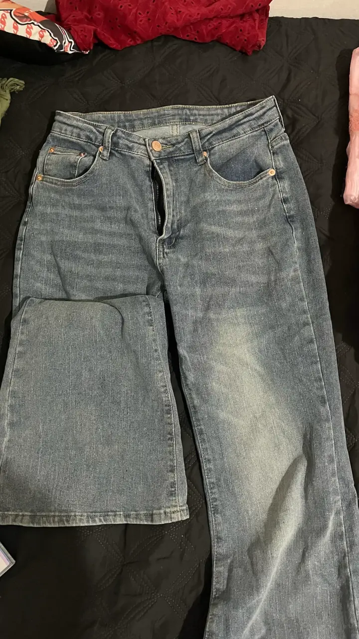 Jeans azules desgastados(flare)
