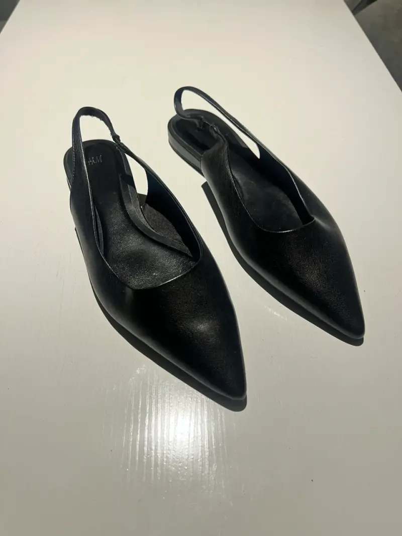 Zapatos negros de punta H&M