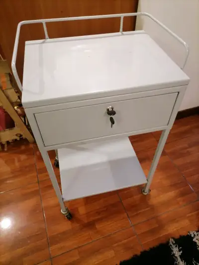 Mesa Killian con ruedas 360 - miniatura 1