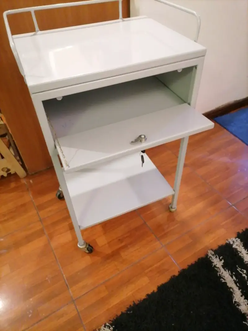 Mesa Killian con ruedas 360 - 2