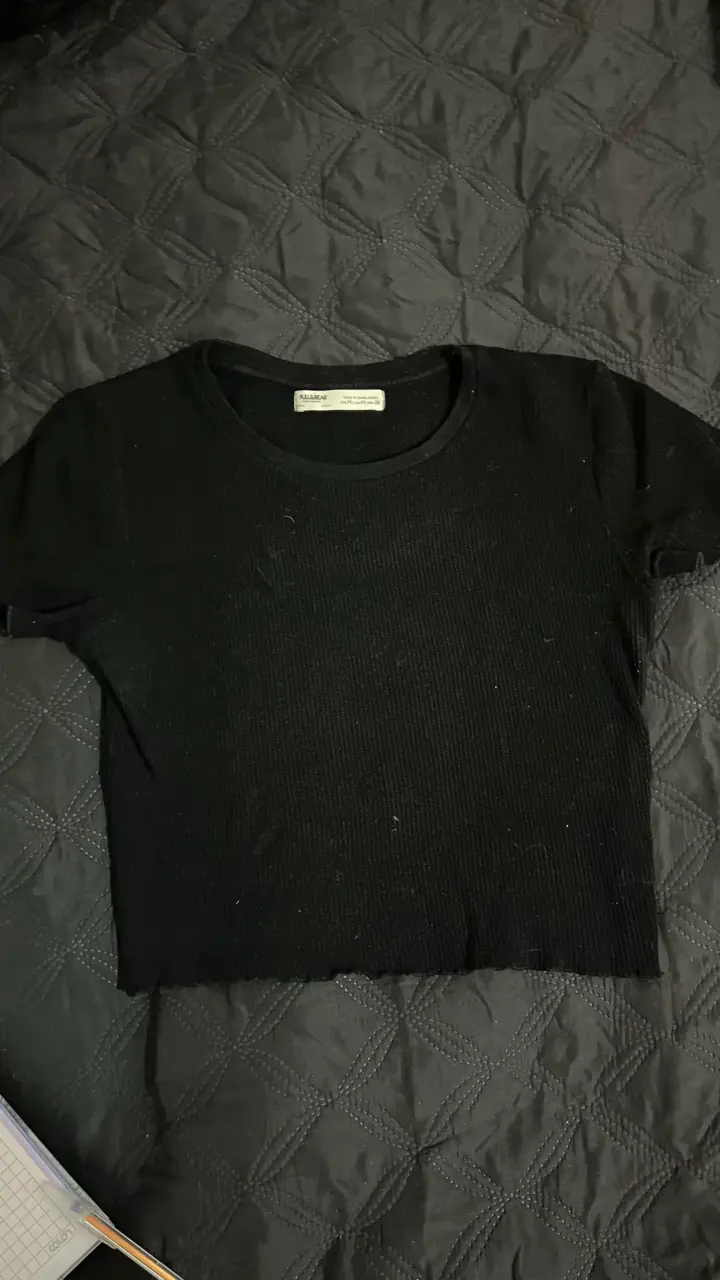Polera negra básica mujer