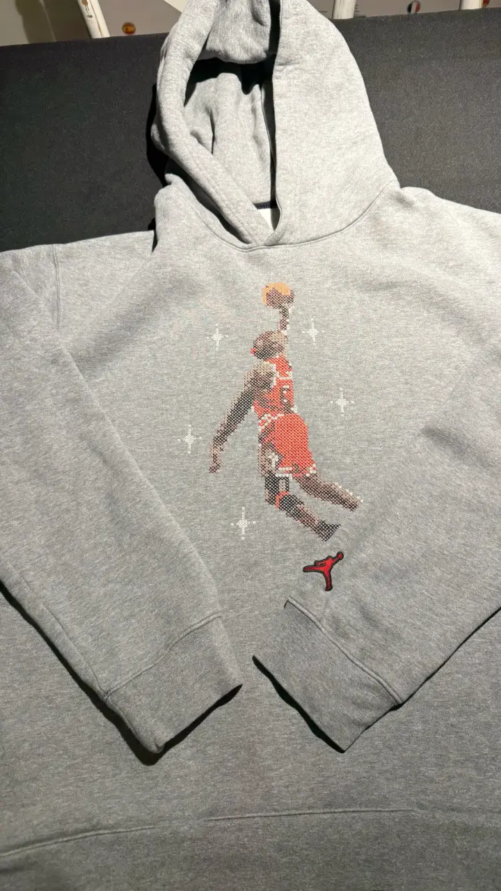 Polerón gris con diseño deportivo jordan original - 5