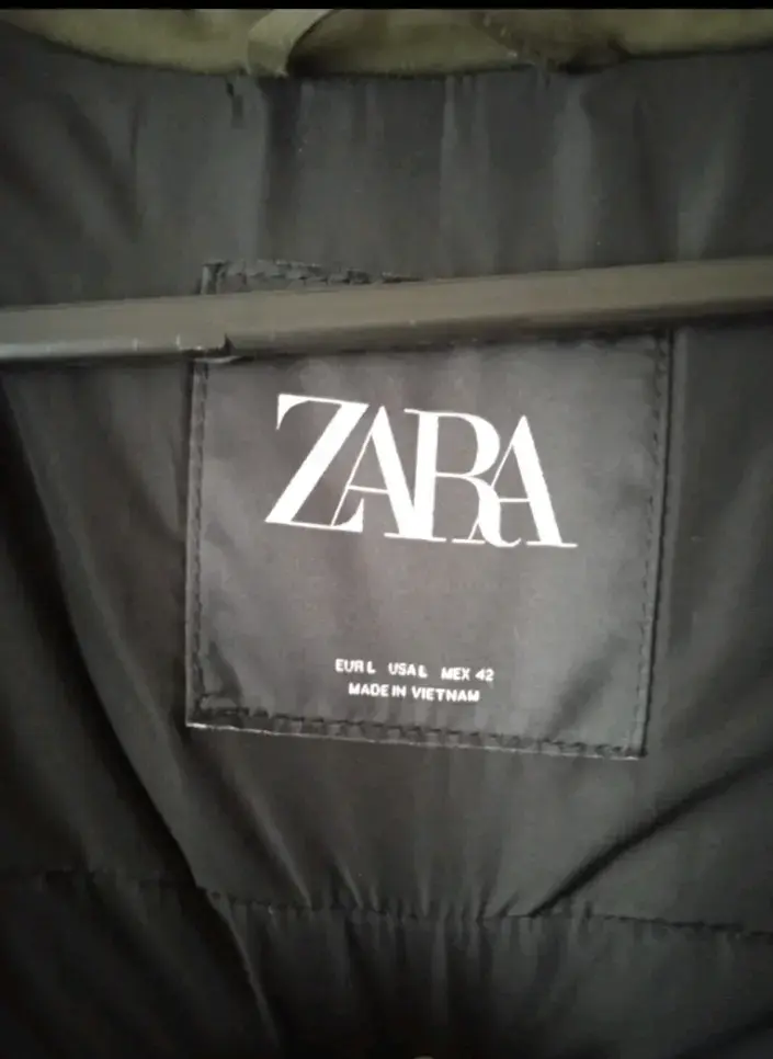 Parka verde con capucha Zara - 3