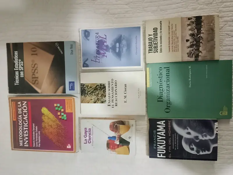 Lote de libros de investigación