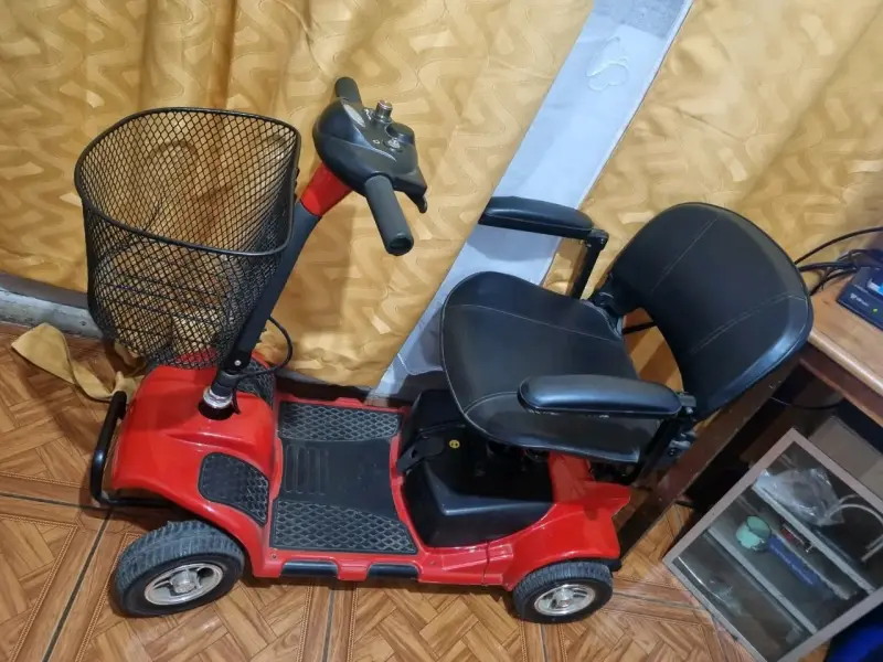 Moto Scooter 4 ruedas - 6