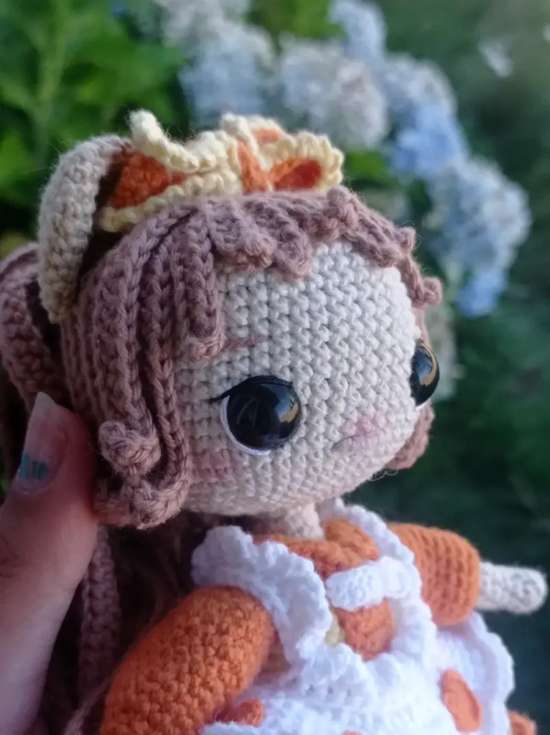 Muñeca de crochet hecha a mano - 1