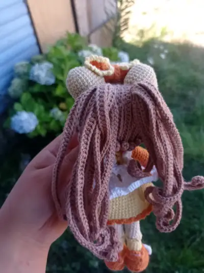 Muñeca de crochet hecha a mano - miniatura 4