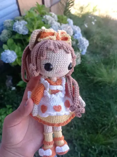 Muñeca de crochet hecha a mano - miniatura 6