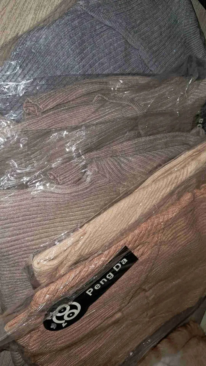 Vestido de lanilla con escote - 2