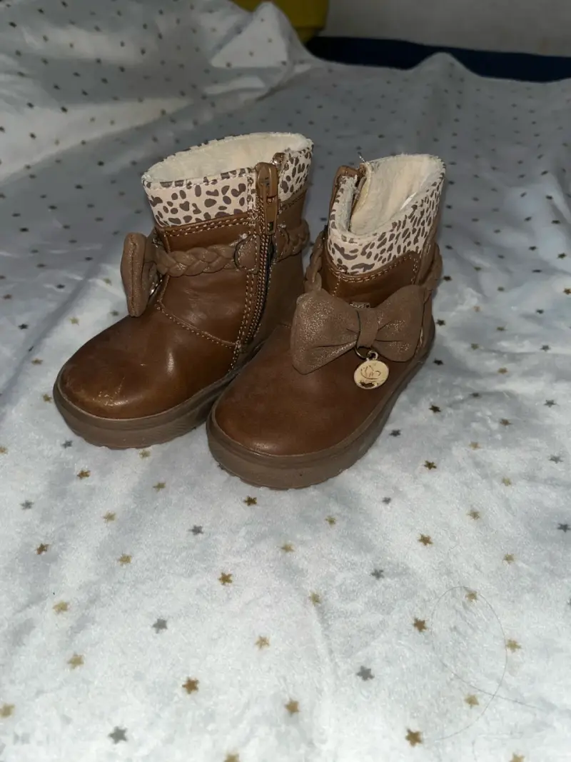 Botas infantiles marrones talla 19 - 2