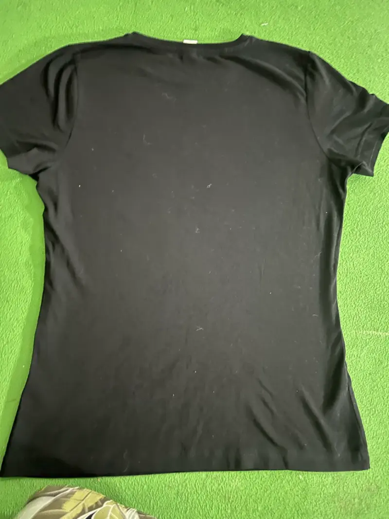 Polera negra de pink floyd, con diseño de gato - 2
