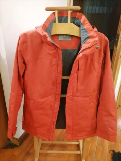 Casaca doite  impermeable roja - miniatura 2