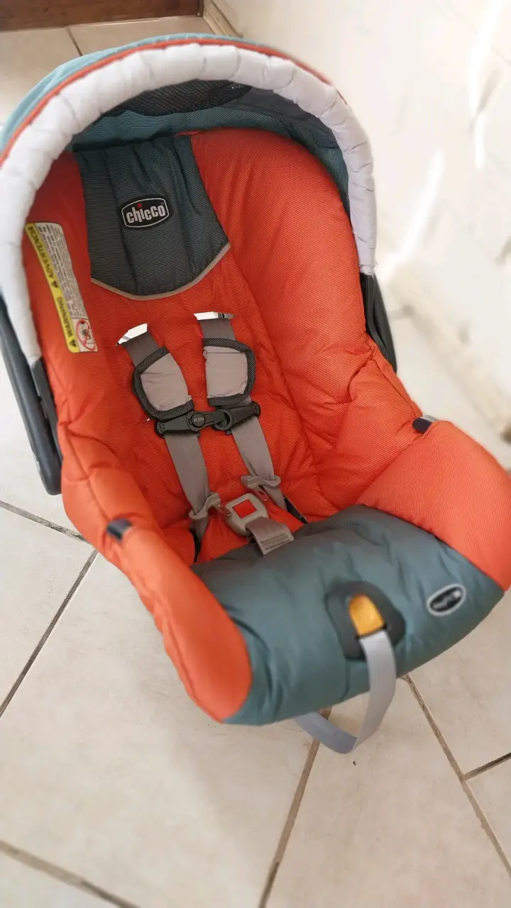 Silla de auto Chicco naranja - 1