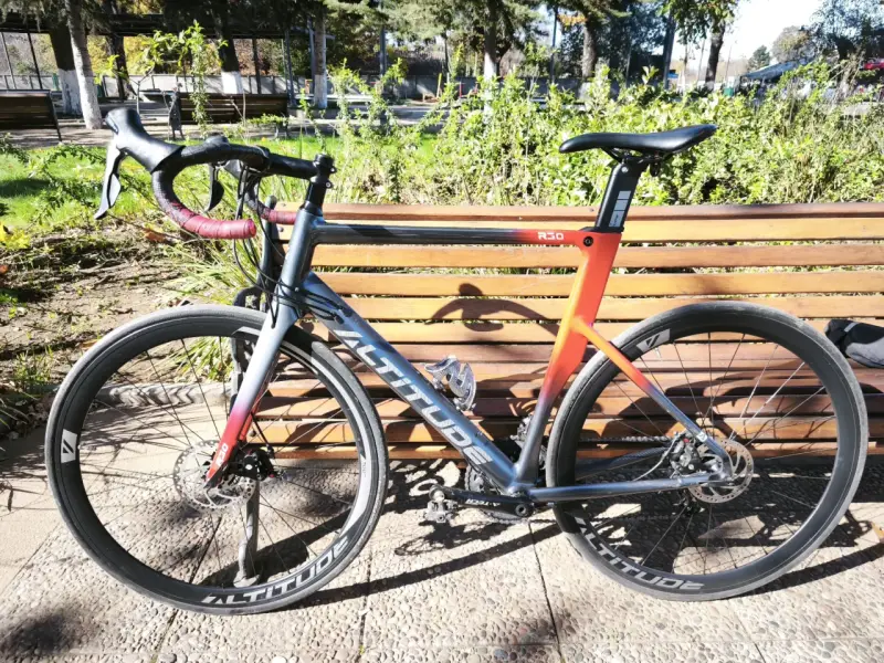 Bicicleta de ruta Altitude R30 - 1