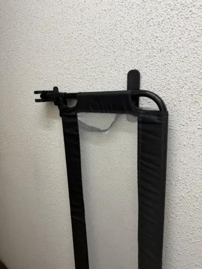 Baranda de seguridad para cama negra - miniatura 2