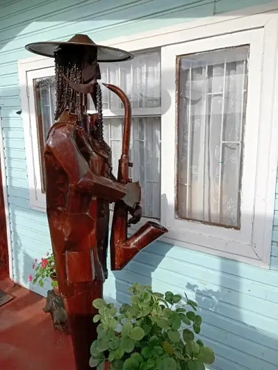 Escultura de vaquero de metal - miniatura 3