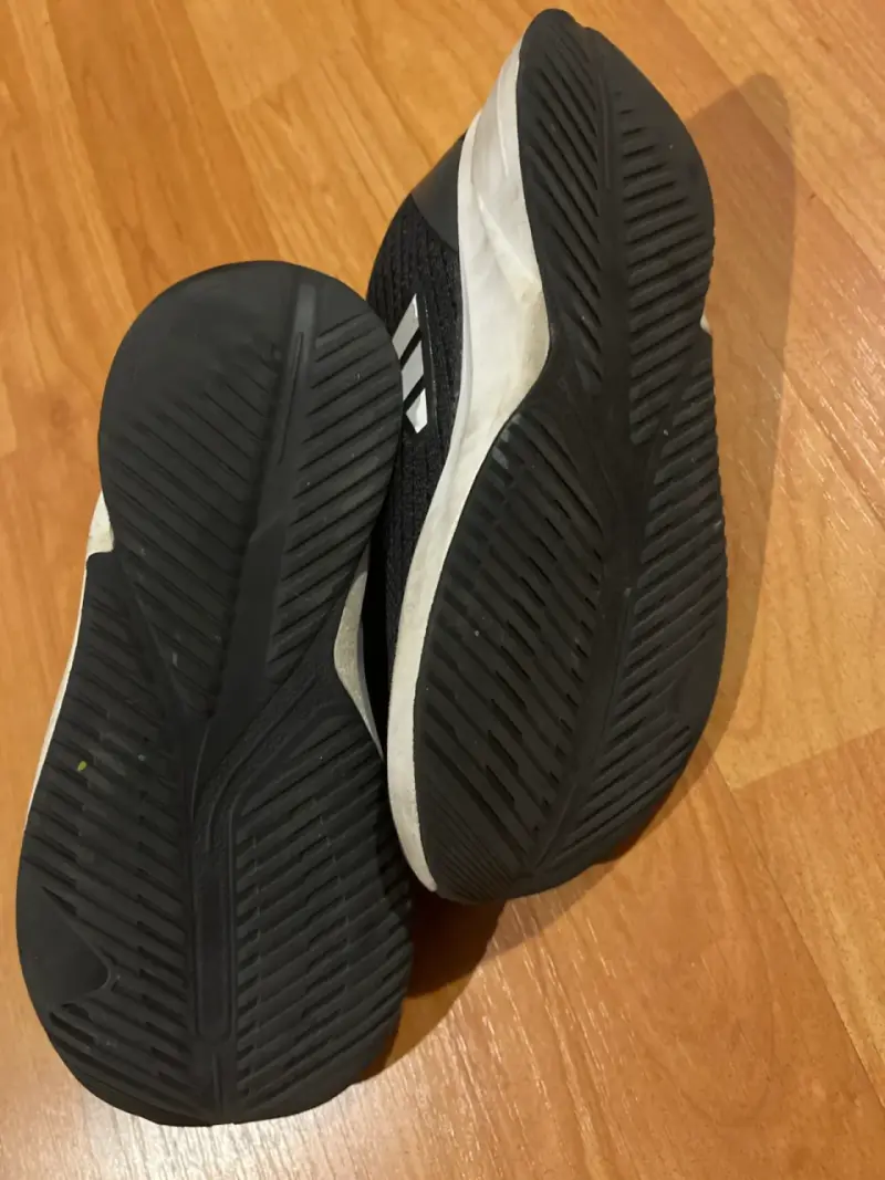 Zapatillas deportivas negras Adidas - 4
