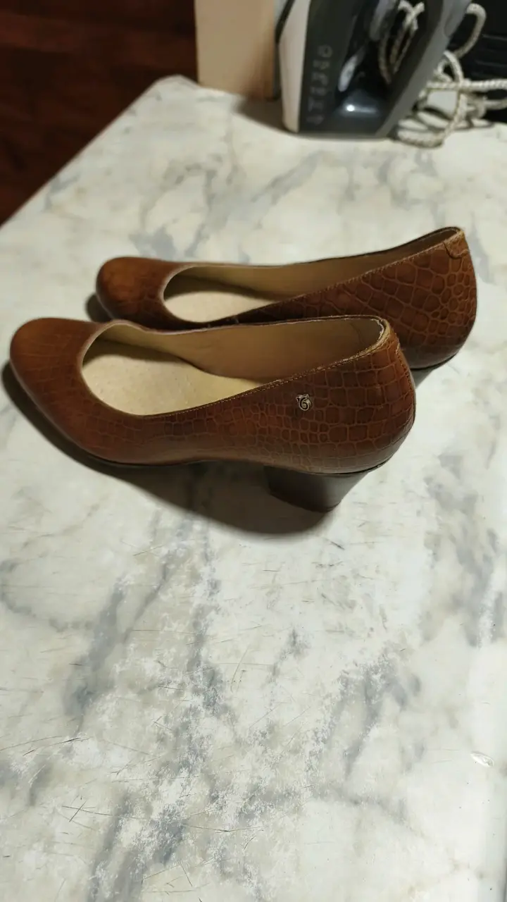 Zapatos bajos café - 1
