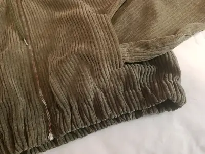 Chaqueta de cotelé con capucha - miniatura 3