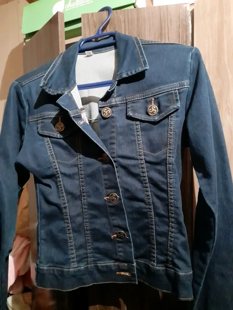 Chaqueta de mezclilla azul