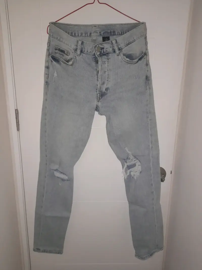 Jeans claros desgastados - 1