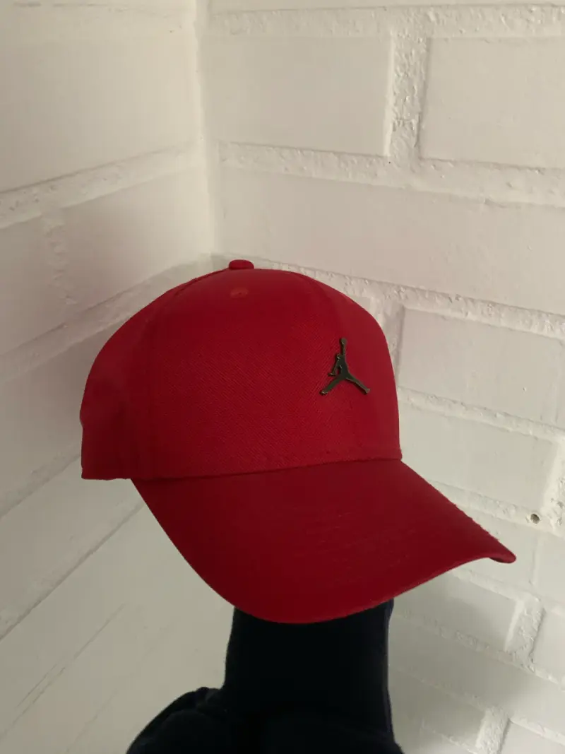 Gorro jordan rojo - 1