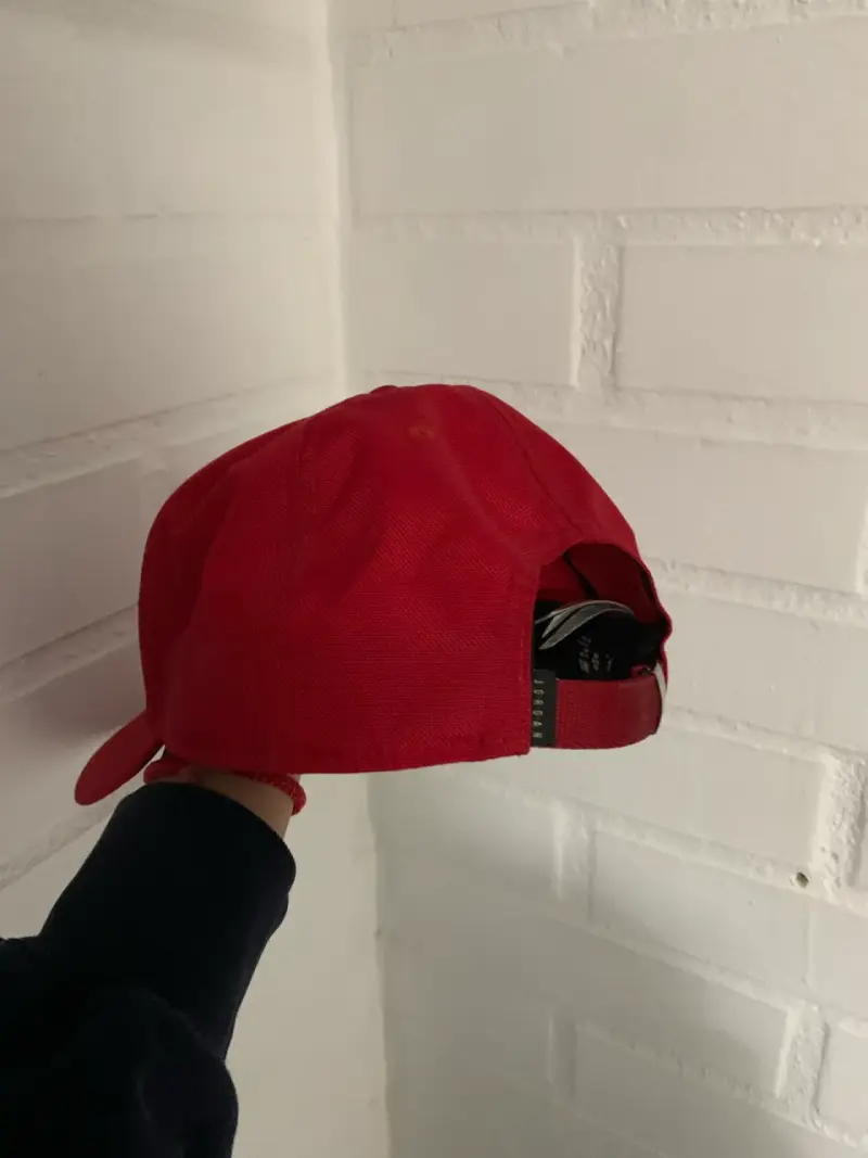 Gorro jordan rojo - 3