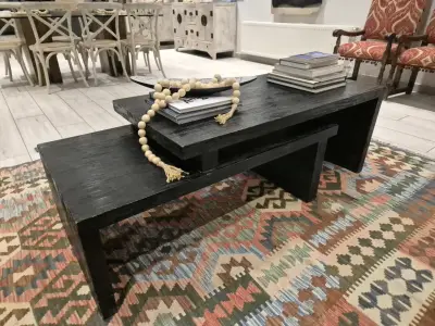 Mesa de centro negra moderna - miniatura 2