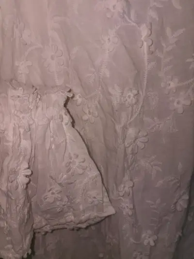 Vestido blanco de encaje - miniatura 3