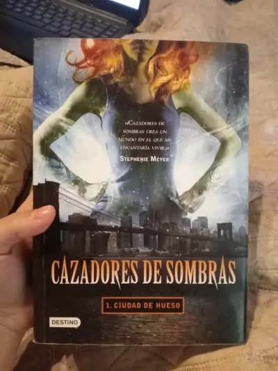 Libro Cazadores de Sombras: Ciudad de Hueso - miniatura 1