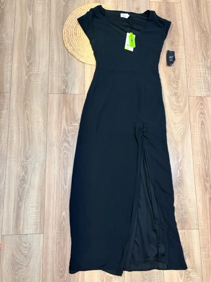 Vestido largo negro con etiqueta - 1
