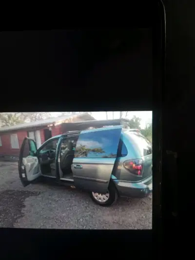 Chrysler caravan  voyager 2007 - miniatura 4