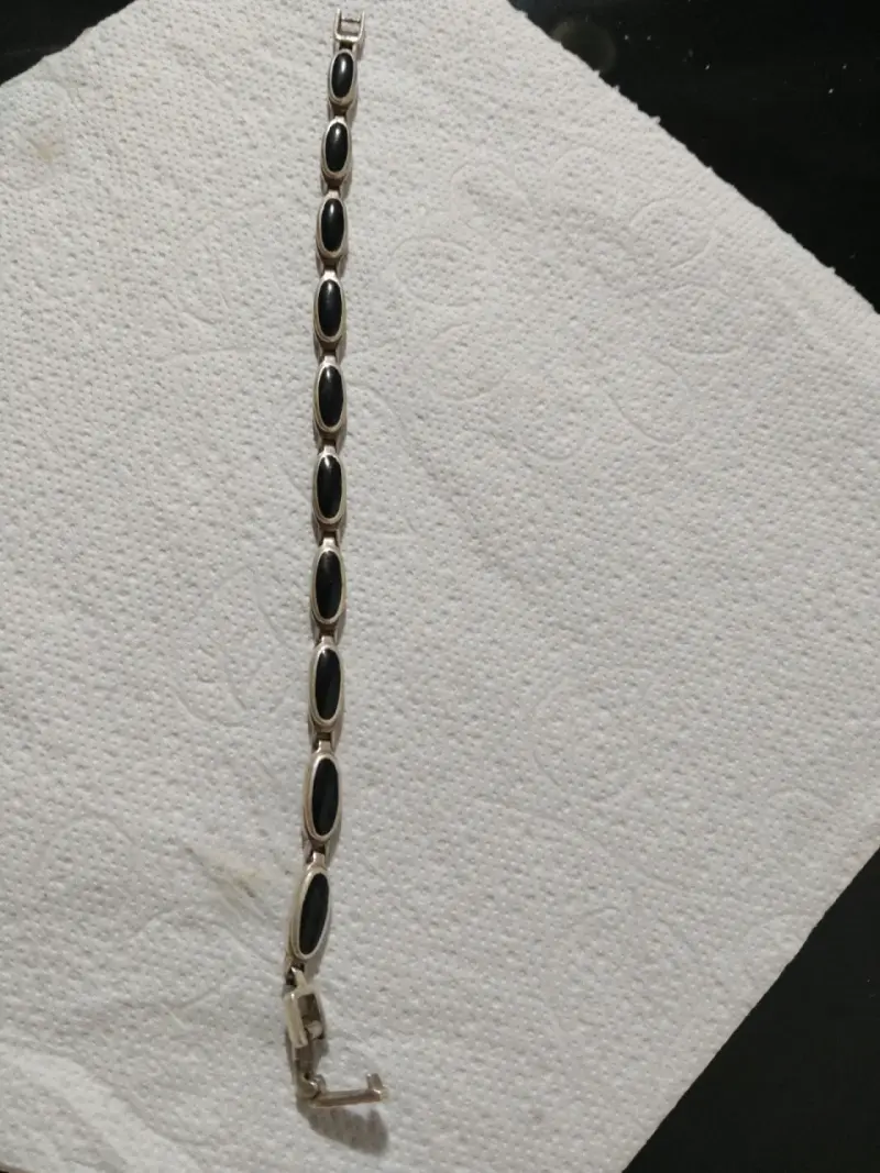 Pulsera con piedras negras - 1