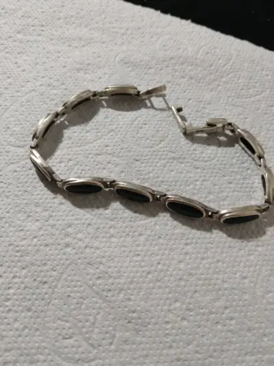 Pulsera con piedras negras - miniatura 2