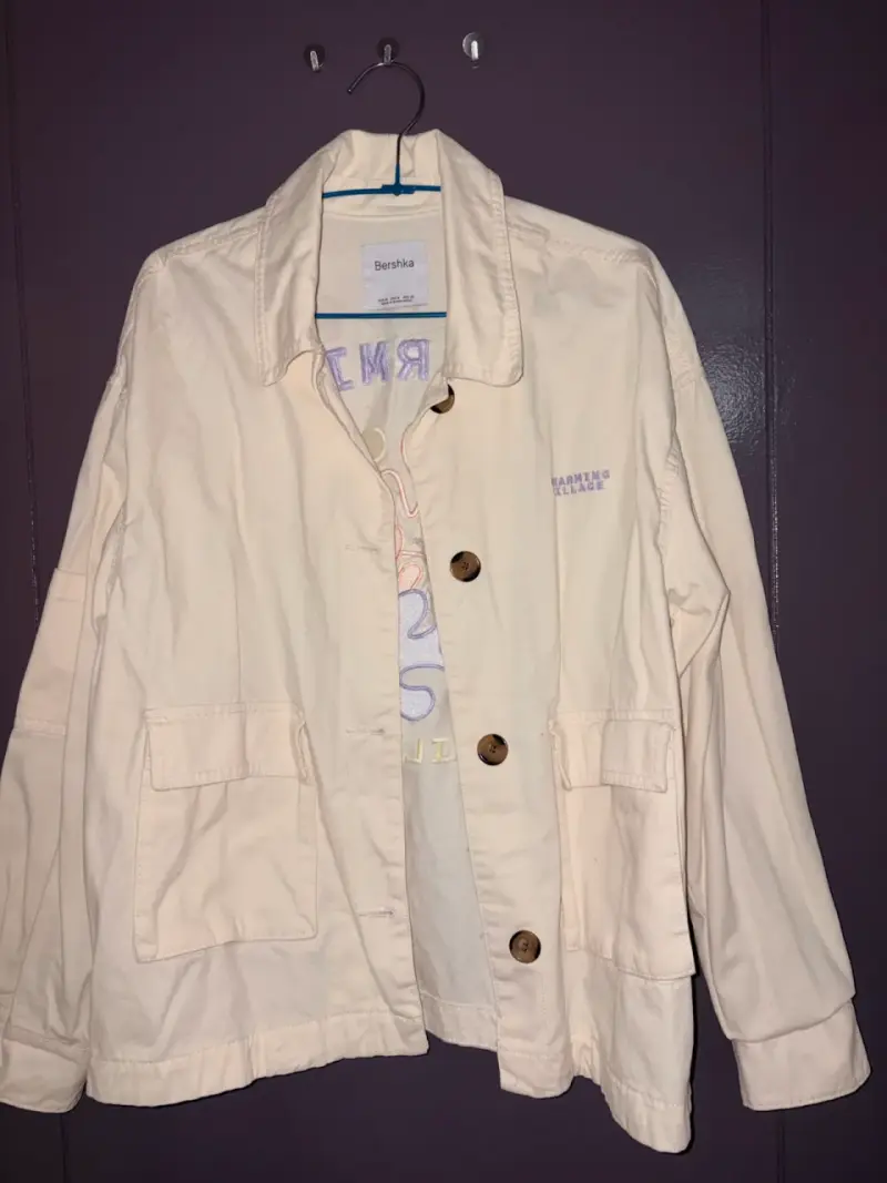 Chaqueta beige Bershka