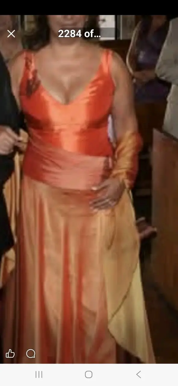 Vestido de fiesta naranja. Diseño Pato Moreno