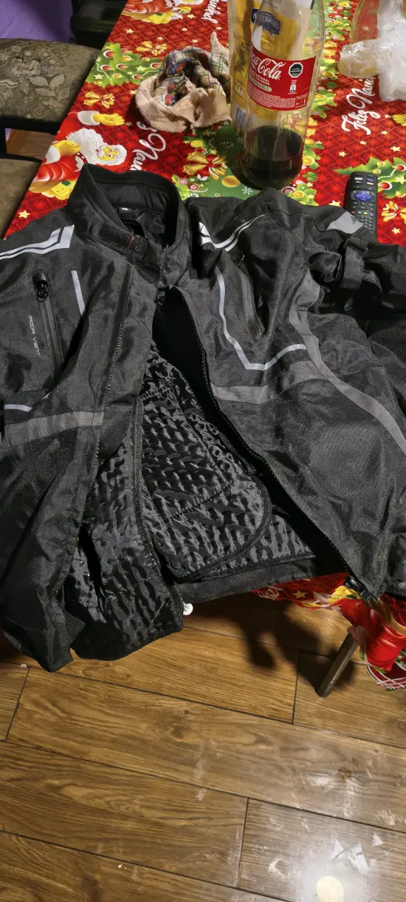 Chaqueta negra de moto - 3