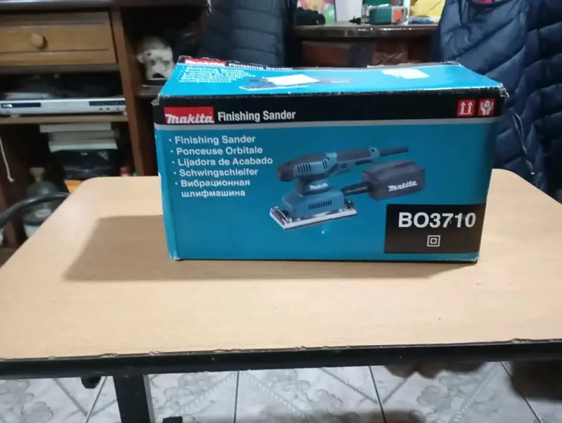Lijadora de acabado Makita BO3710 - 1