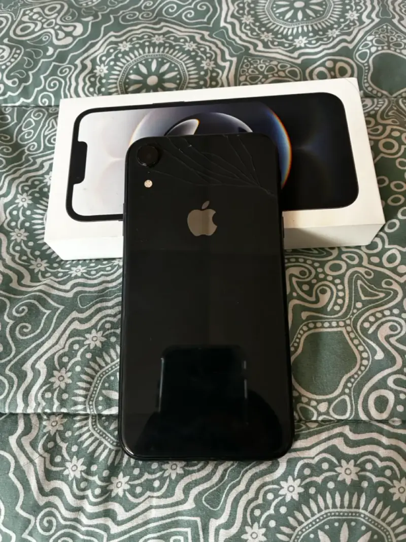 iPhone XR - 2