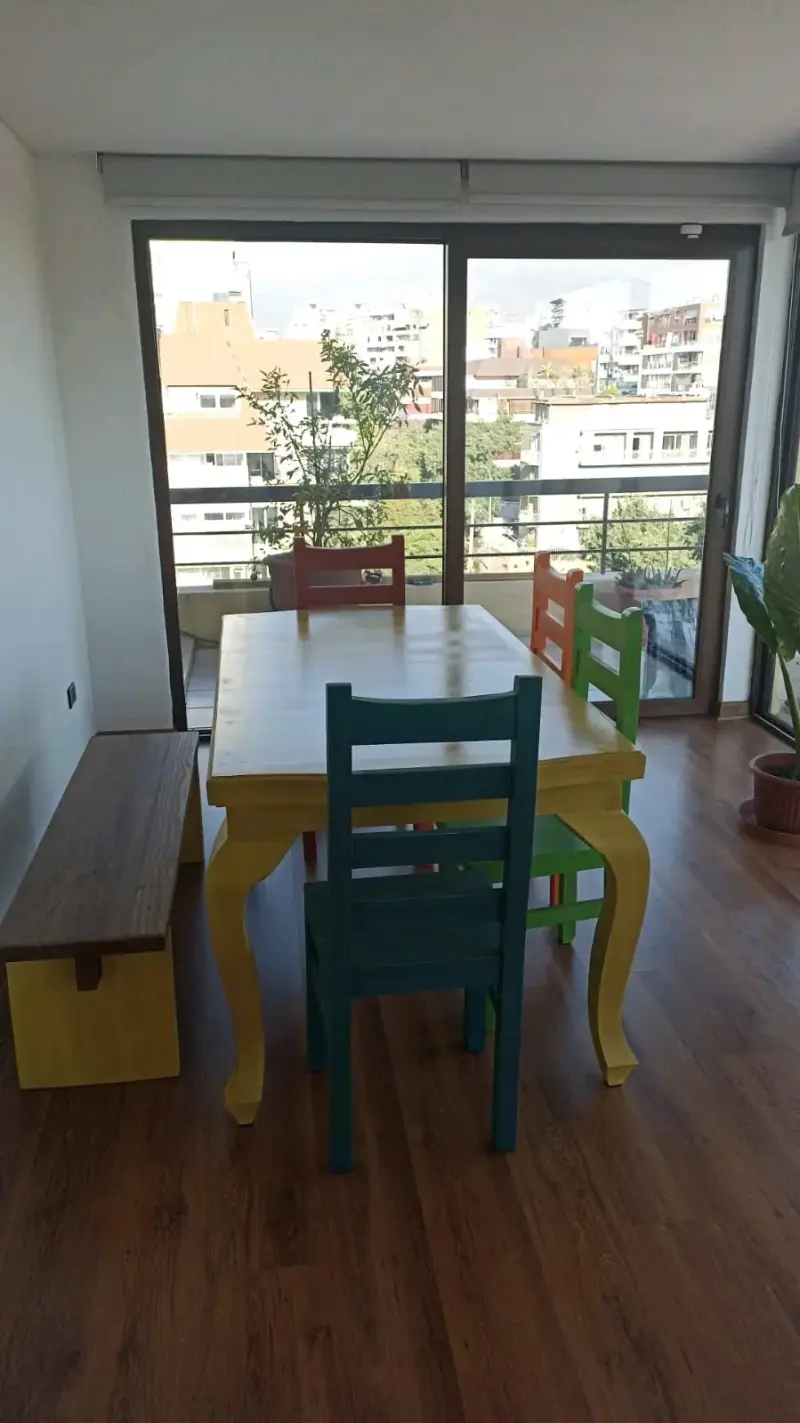 Juego de comedor colorido - 1