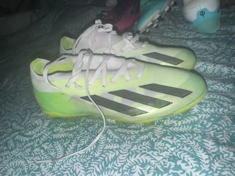 Zapatillas deportivas blancas y verdes - 2