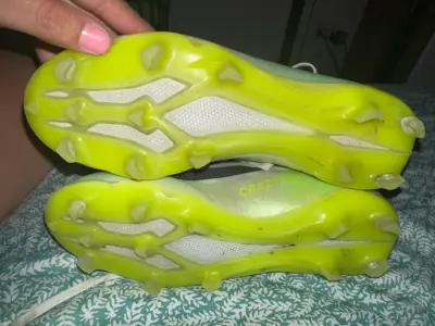 Zapatillas deportivas blancas y verdes - miniatura 3
