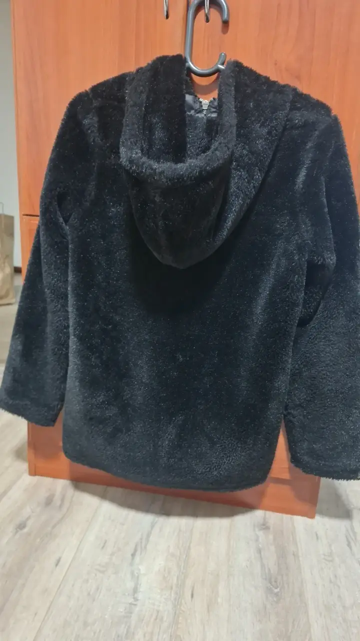 Chaqueta negra de peluche - 2