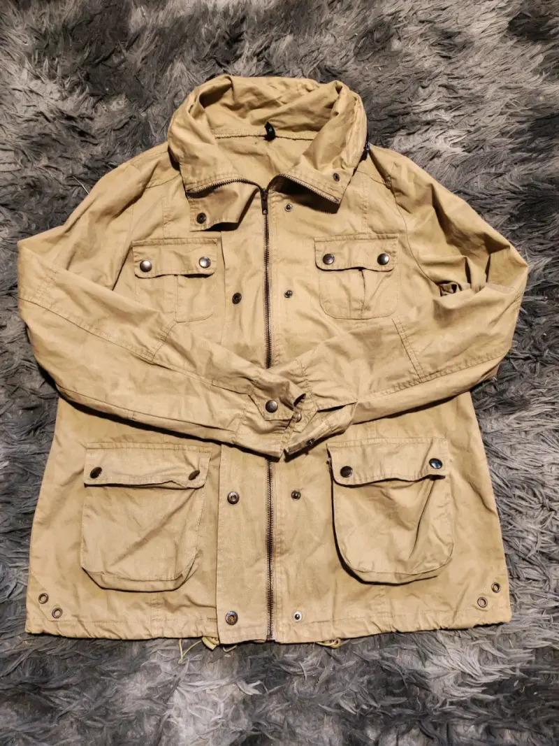 Chaqueta beige para mujer