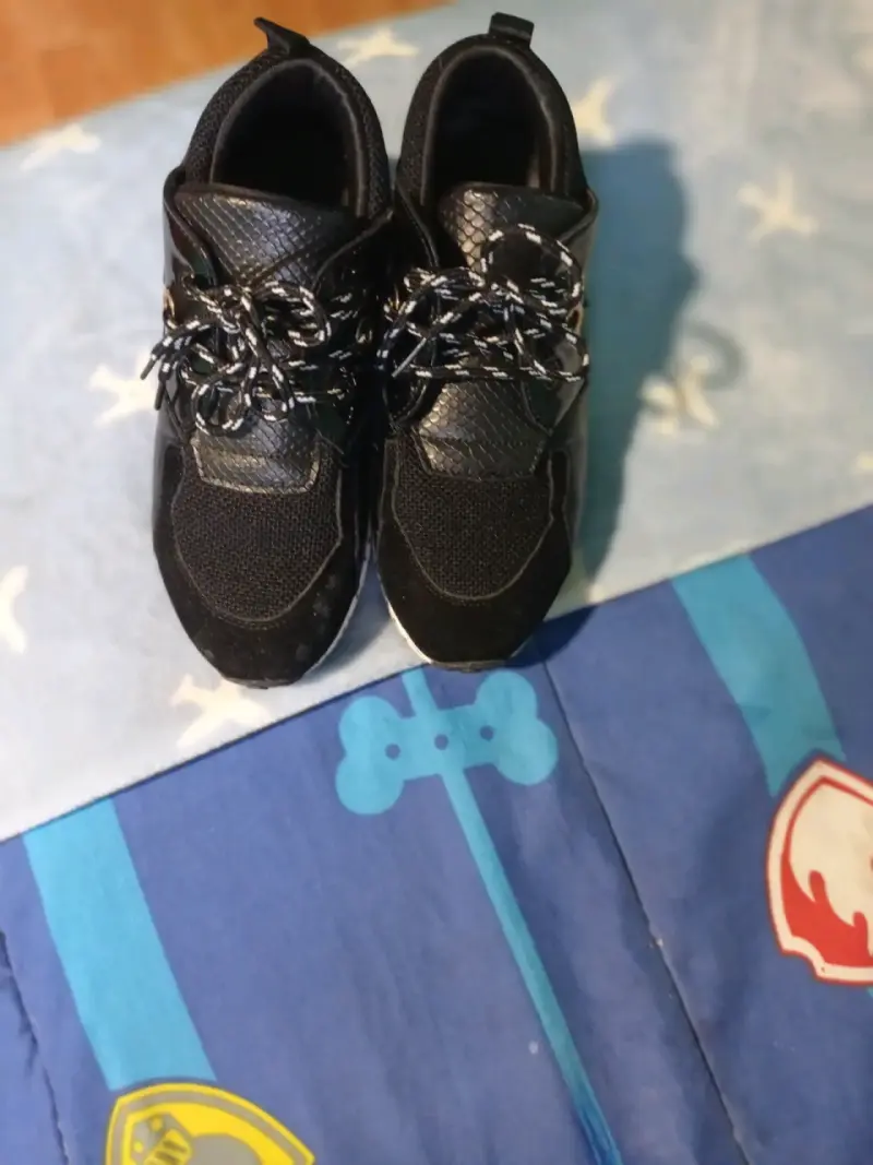 Zapatillas deportivas negras - 1
