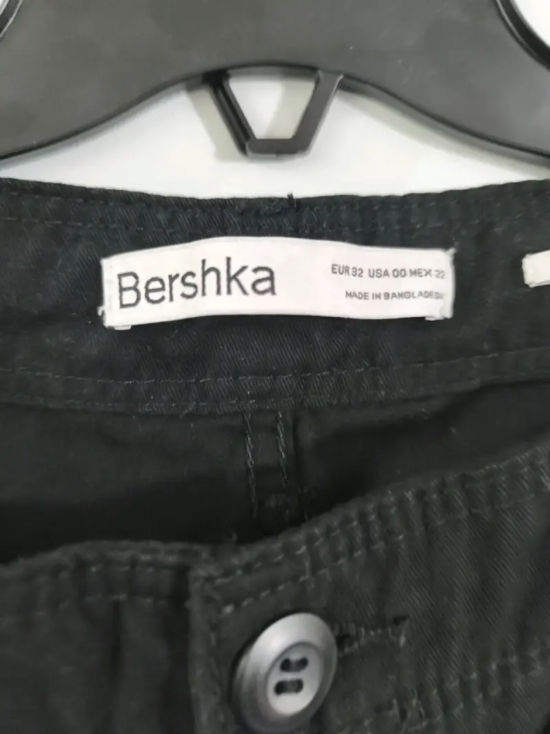 Pantalones cargo negros BERSHKA - 2