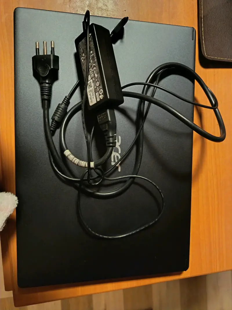 Laptop Acer Full HD 1080p - 5